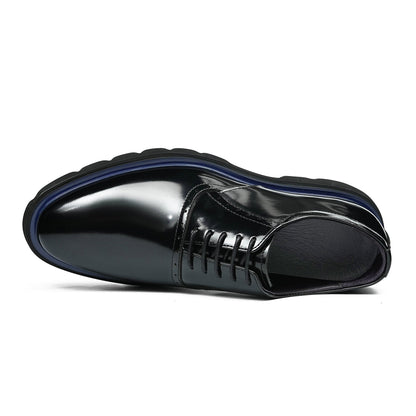 Men's Refined Oxford Shoes: Luminous Finish & Architectural Sole Detailing