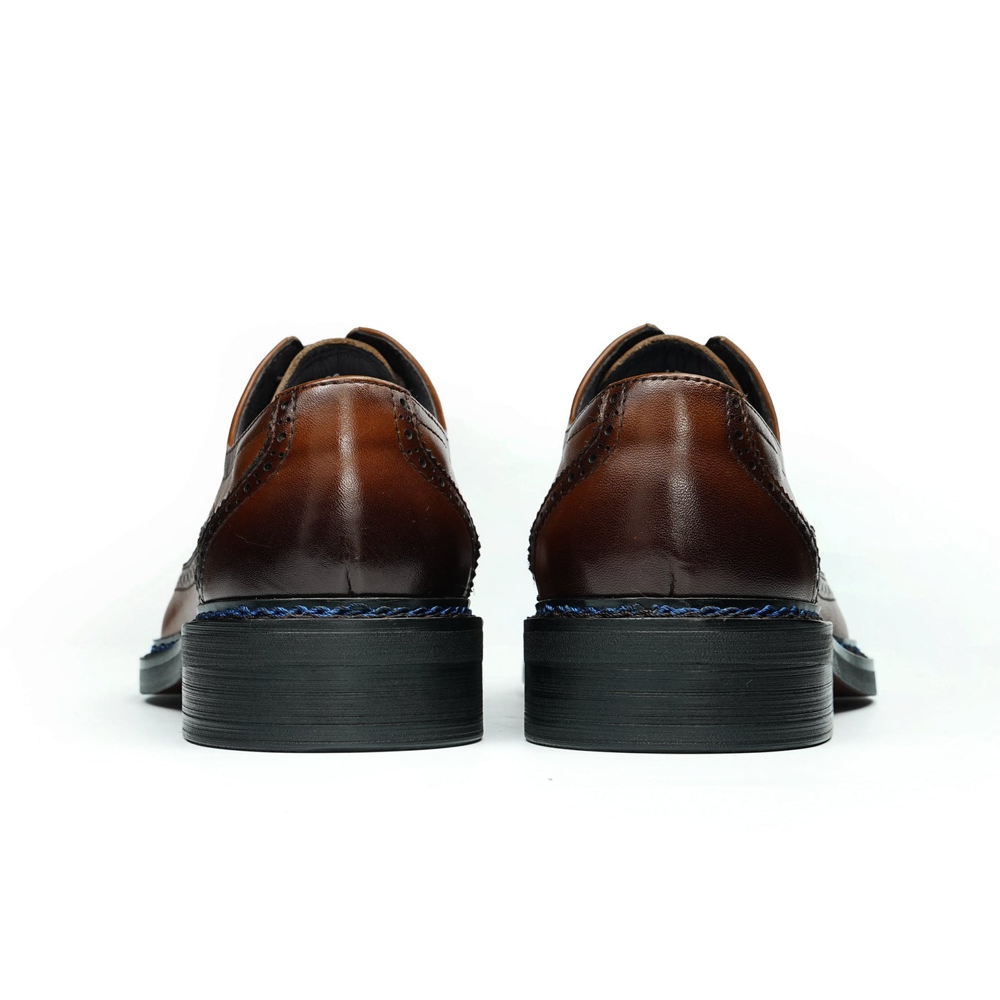 Men's Oxford Shoes: Artisan Broguing & Accent Stitching Detailing