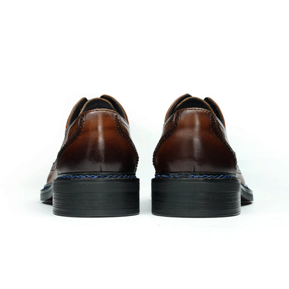 Men's Oxford Shoes: Artisan Broguing & Accent Stitching Detailing